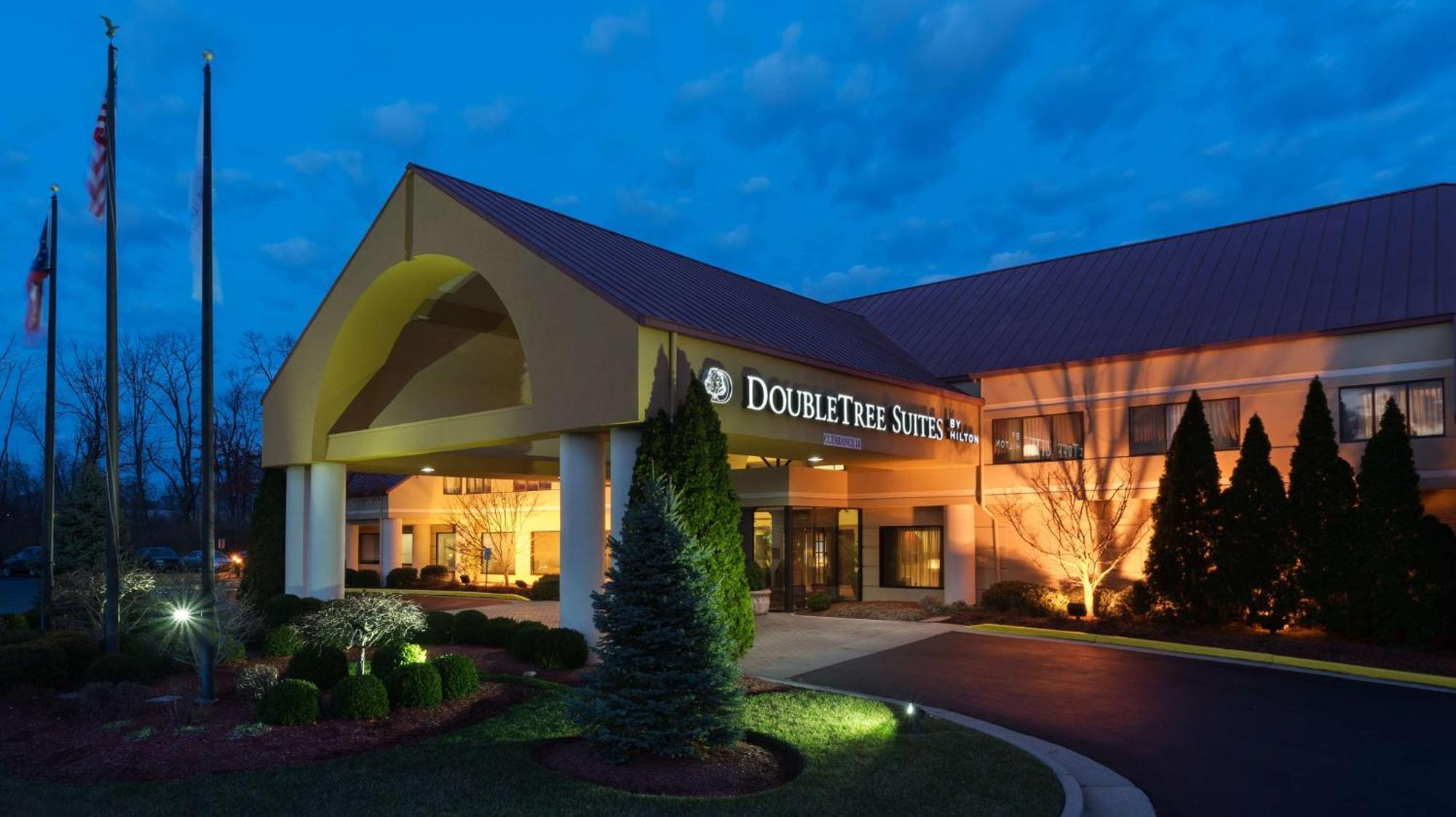 Doubletree Suites By Hilton Hotel Cincinnati - Blue Ash Sharonville Exterior photo